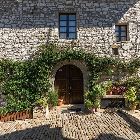 The Well House - Unesco Gorice Berat