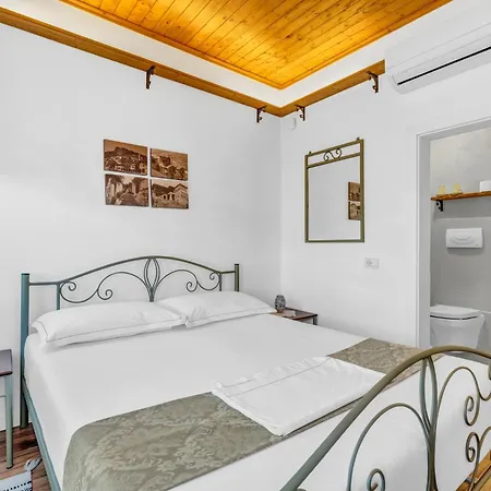 The Well House - Unesco Gorice Berat